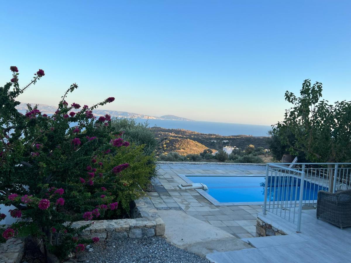 Evgoro Luxury Suites Agia Galini Eksteriør billede